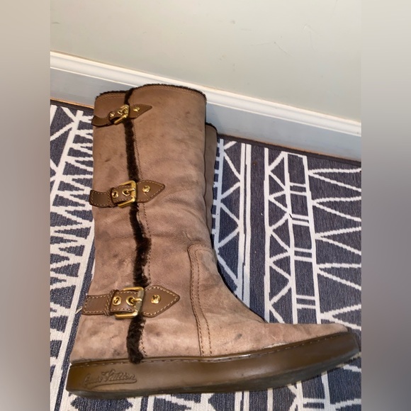 Louis Vuitton gold buckle boots - Picture 8 of 9